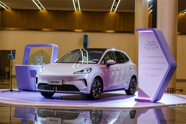 現(xiàn)在的上汽，不僅在增長的快車道上，更在智能電動時代的正中心，重新掌握了市場核心話語權。