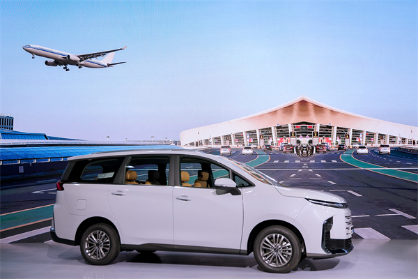 大空間、更省錢、長(zhǎng)續(xù)航，“國(guó)民家用MPV”上汽大通G50混動(dòng)MPV開(kāi)啟預(yù)售，滿足家庭用車、旅游出行等全需求！