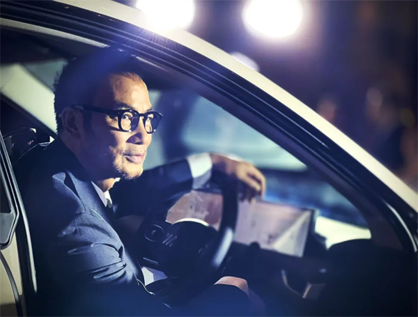 智己汽車重磅登陸香港市場，6系雙車同步上市